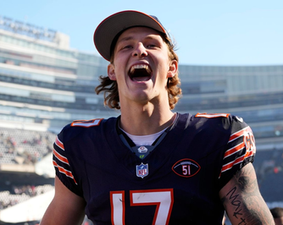 Bears Hand Out Surprise $10M QB Deal!