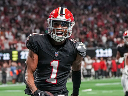 Falcons Fans on Edge After Darnell Mooney Injury Update