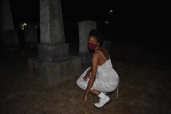 Model: Alisha Simmons ('24)