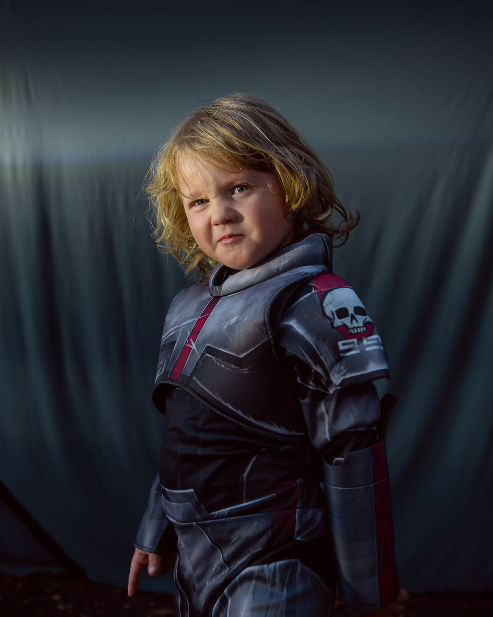 DIY How to take easy, spooky Halloween photos of your kids from a Hudson Valley family photographer