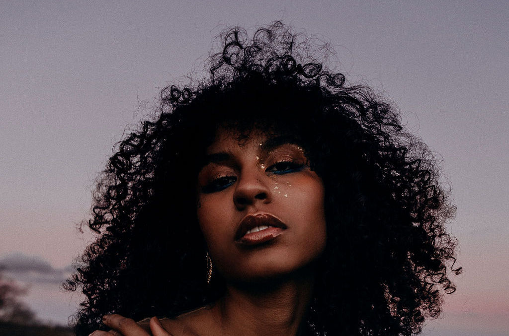 Shooting extérieur lyon Jade Rodriguez maquilleuse professionnelle