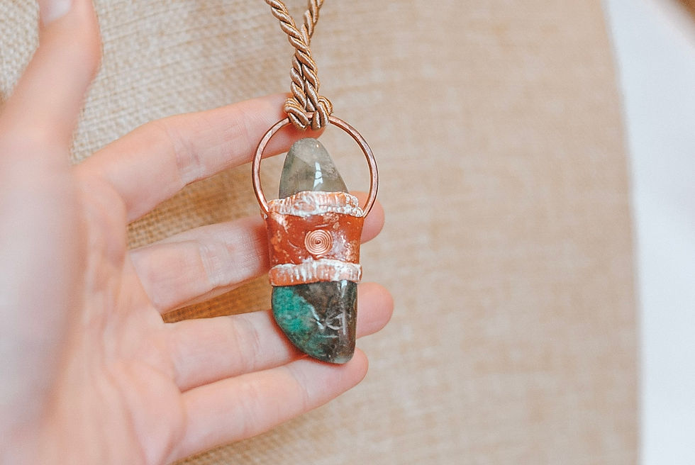 Thumbnail: Fluorite, Sunstone & Dyed Green Agate