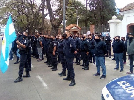 El Frente Grande de Campana repudió la actitud policial durante la protesta 