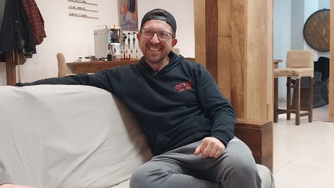 "Nepenthe Rock Press", el "hijo mayor" del fotógrafo de recitales Carlos Bobadilla