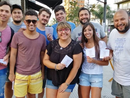 Jóvenes de Juntos por el Cambio realizaron una actividad por el Día de la mujer