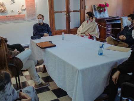 Abella se reunió con padres que piden la presencialidad en las aulas