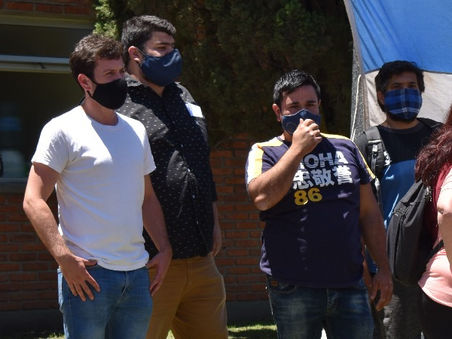 Tildan de "insuficiente" el aumento a los trabajadores municipales.