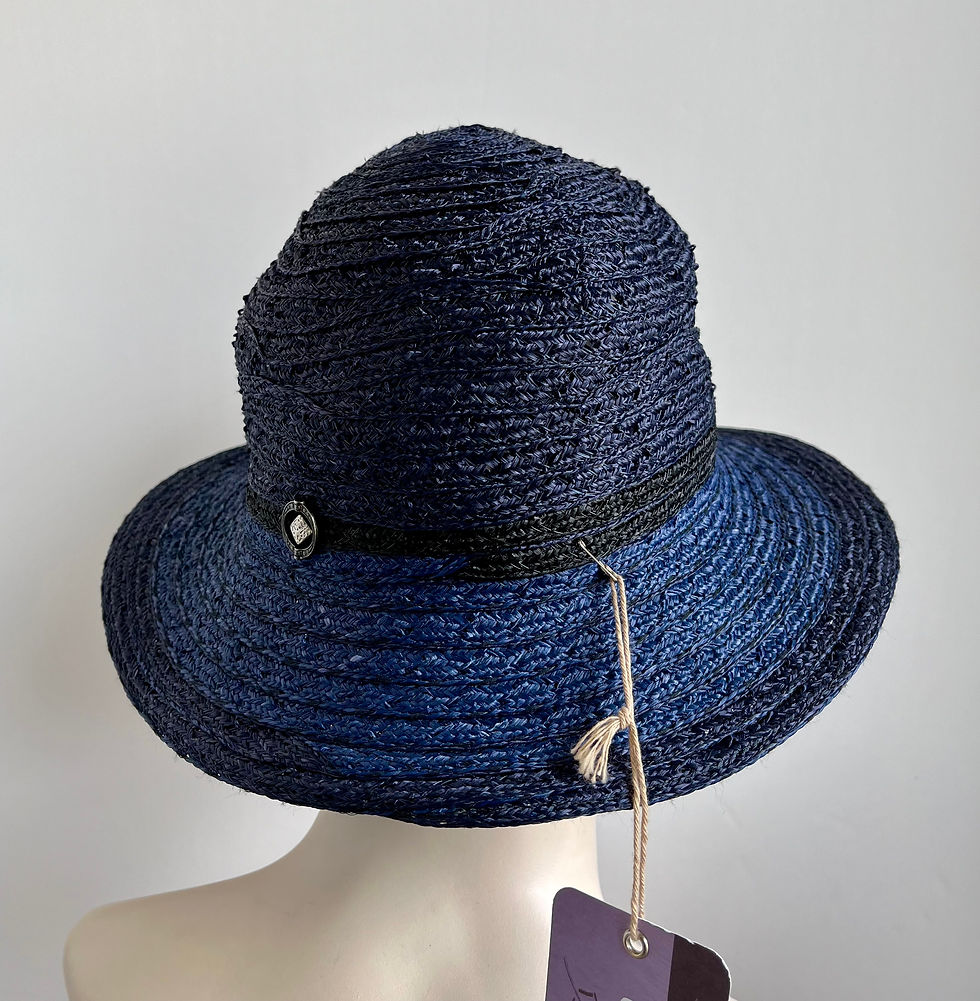 Thumbnail: Edna, simple Swiss raffia