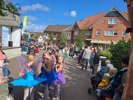 Ballettgruppen der Musikschule Niedergrafschaft faszinieren am Weltkindertag