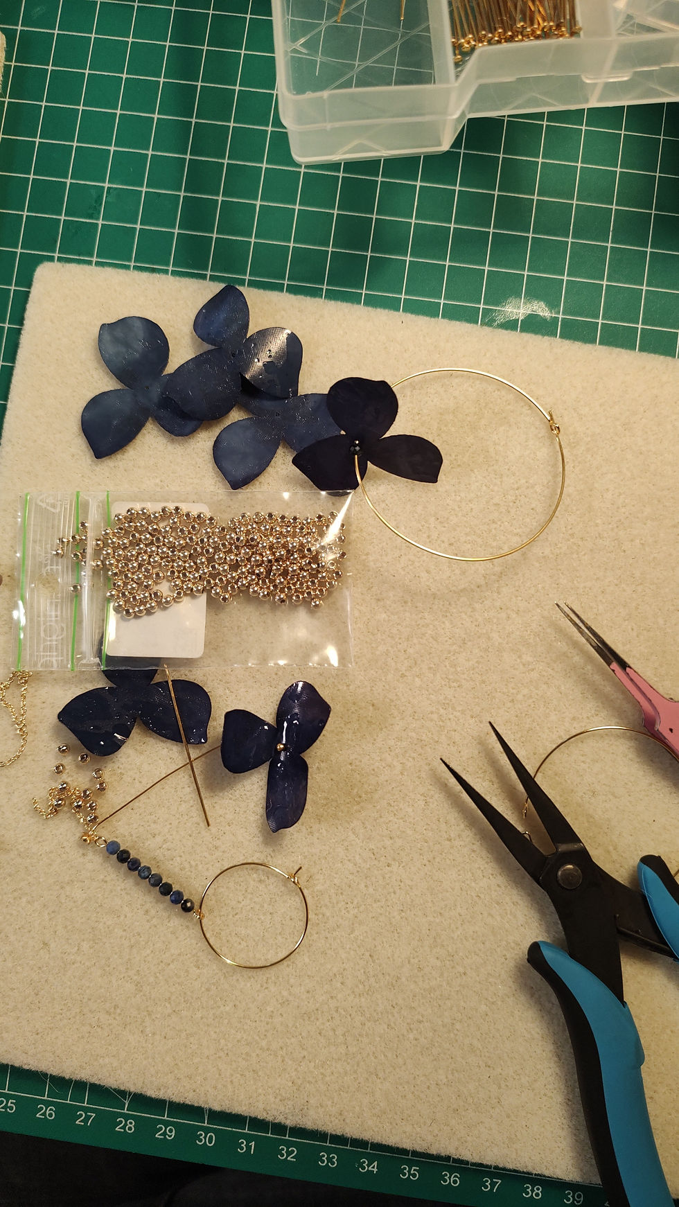 Miniaturbild: Créoles Oanna - Boucles d'oreilles asymétriques