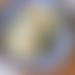 Grzanka z pesto pistacjowym, bobem, pistacjami i burattą