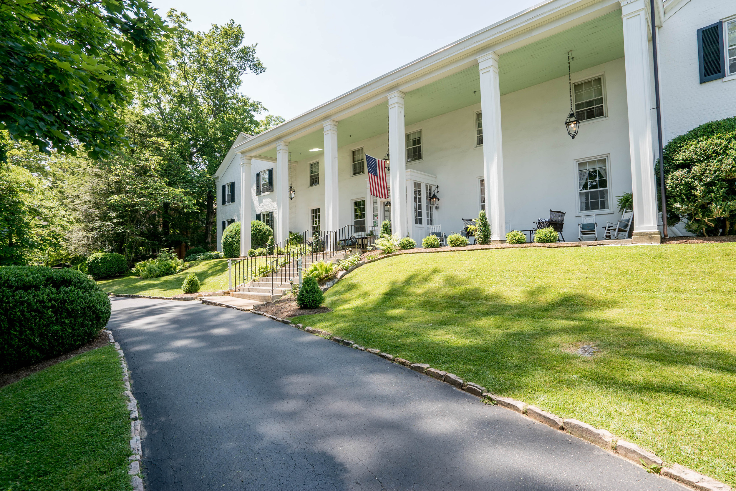 The Historic General Lewis Inn & Restaurant | 1236 Washington ...