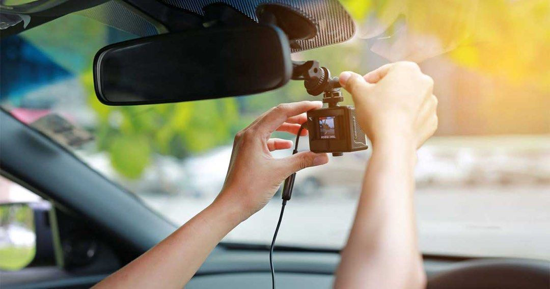 dashcam_installation__pasang_d_1698025118_564f2abf_progressive.jpg