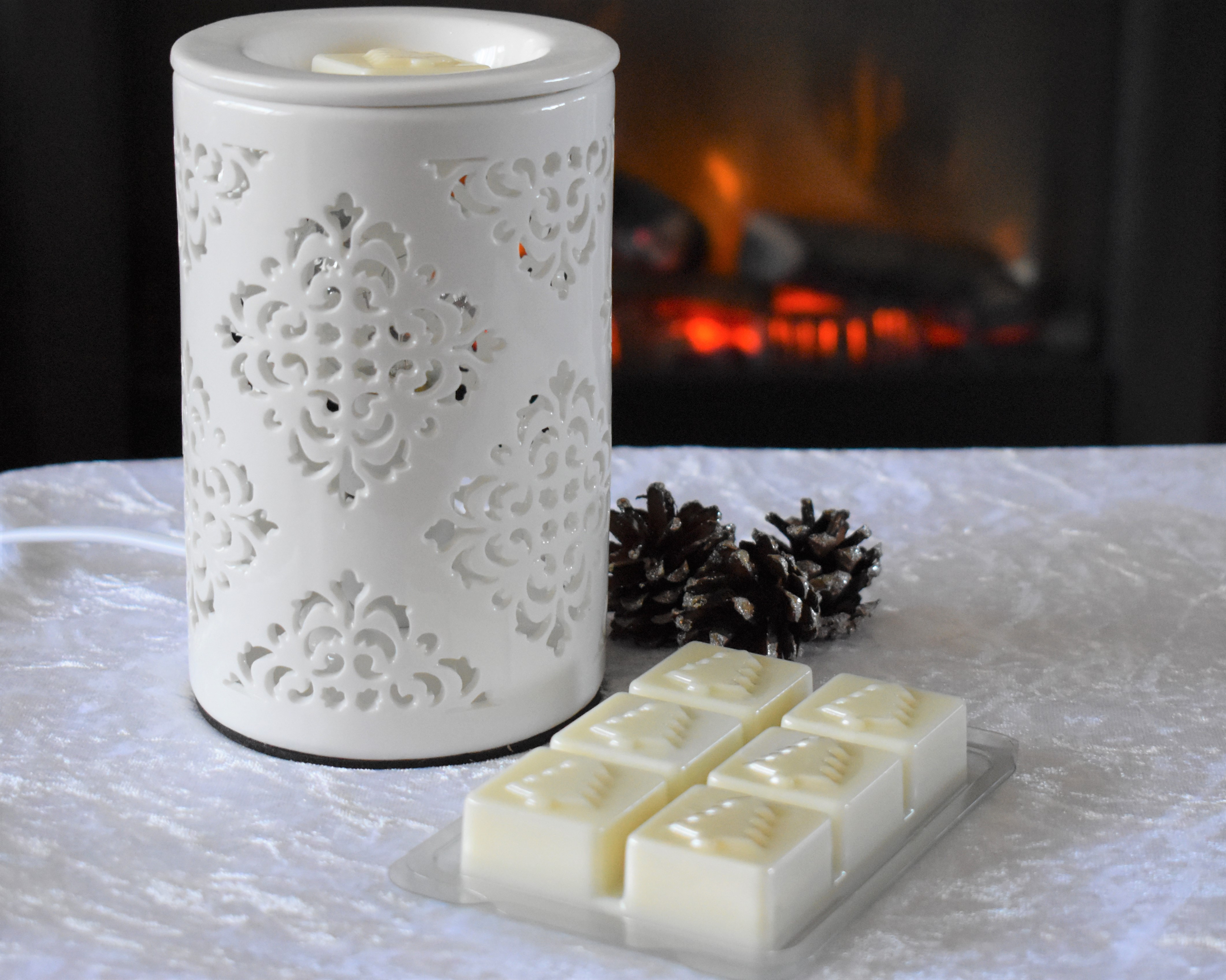 MerriWick Crafts White Ceramic Damask Electric Wax Melter