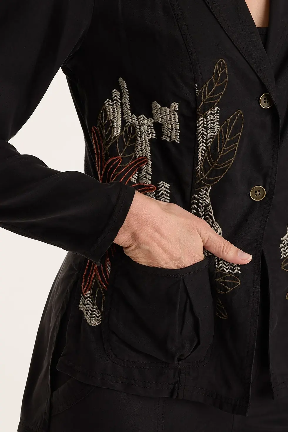 Thumbnail: XCVI DANSKI EMBROIDERED SOFT TWILL BLAZER  In Black