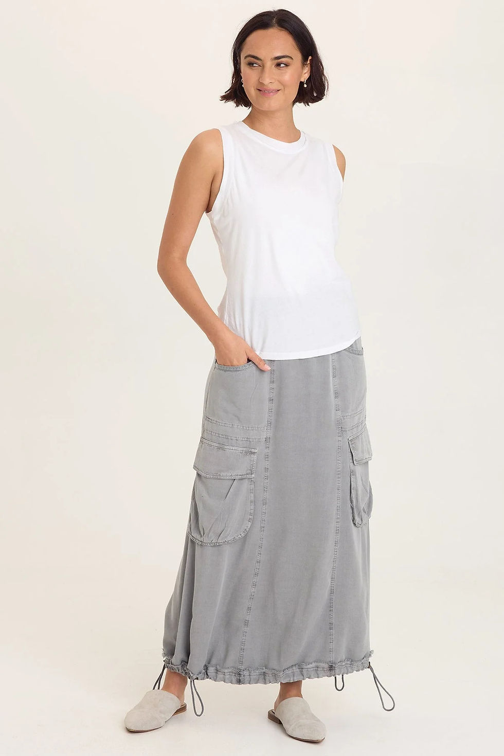 Thumbnail: WEARABLES INGRAM CINCHABLE CARGO TWILL SKIRT  In Nebulous Pigment