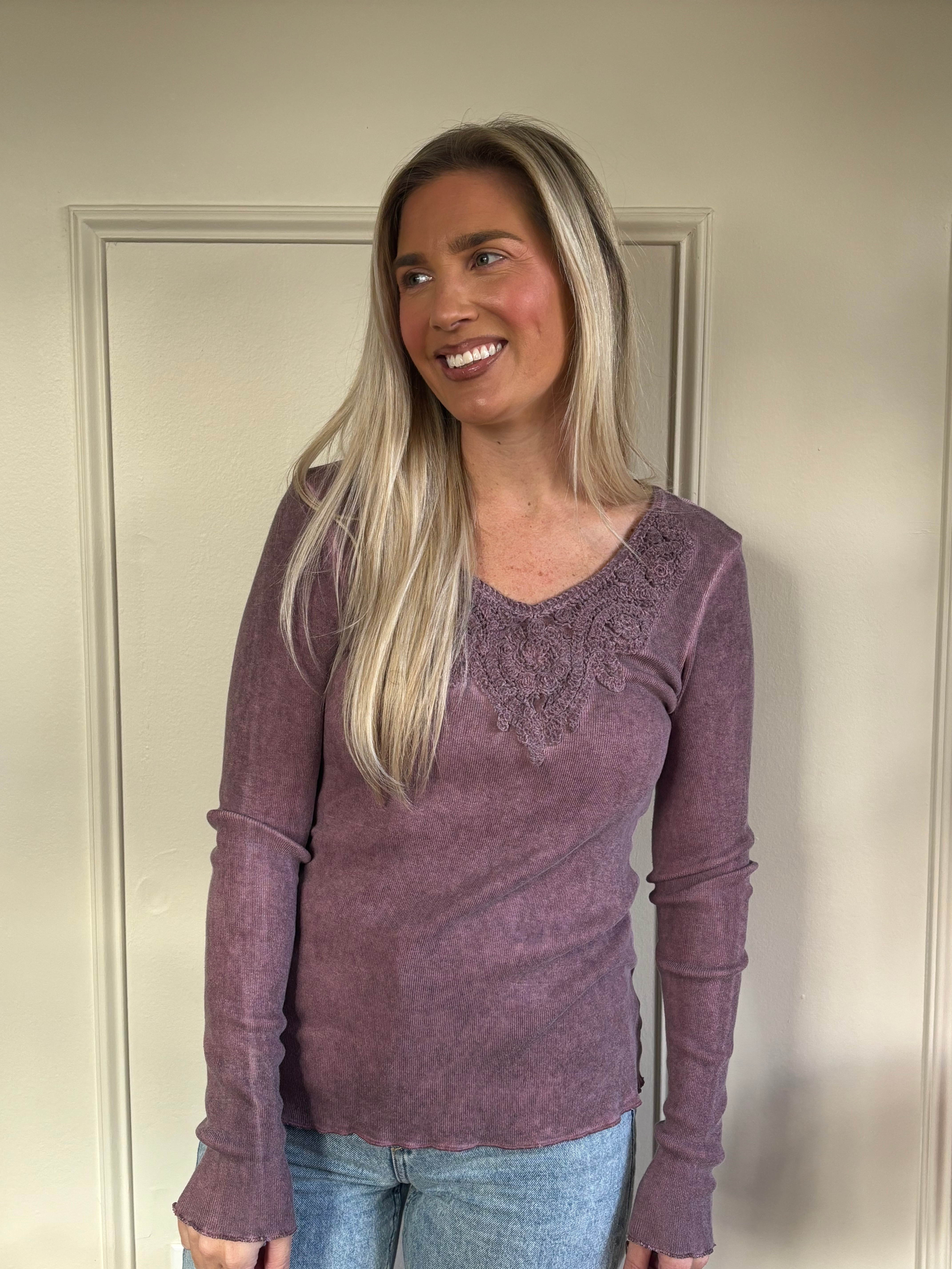 Tparty V neck long sleeve top in mauve