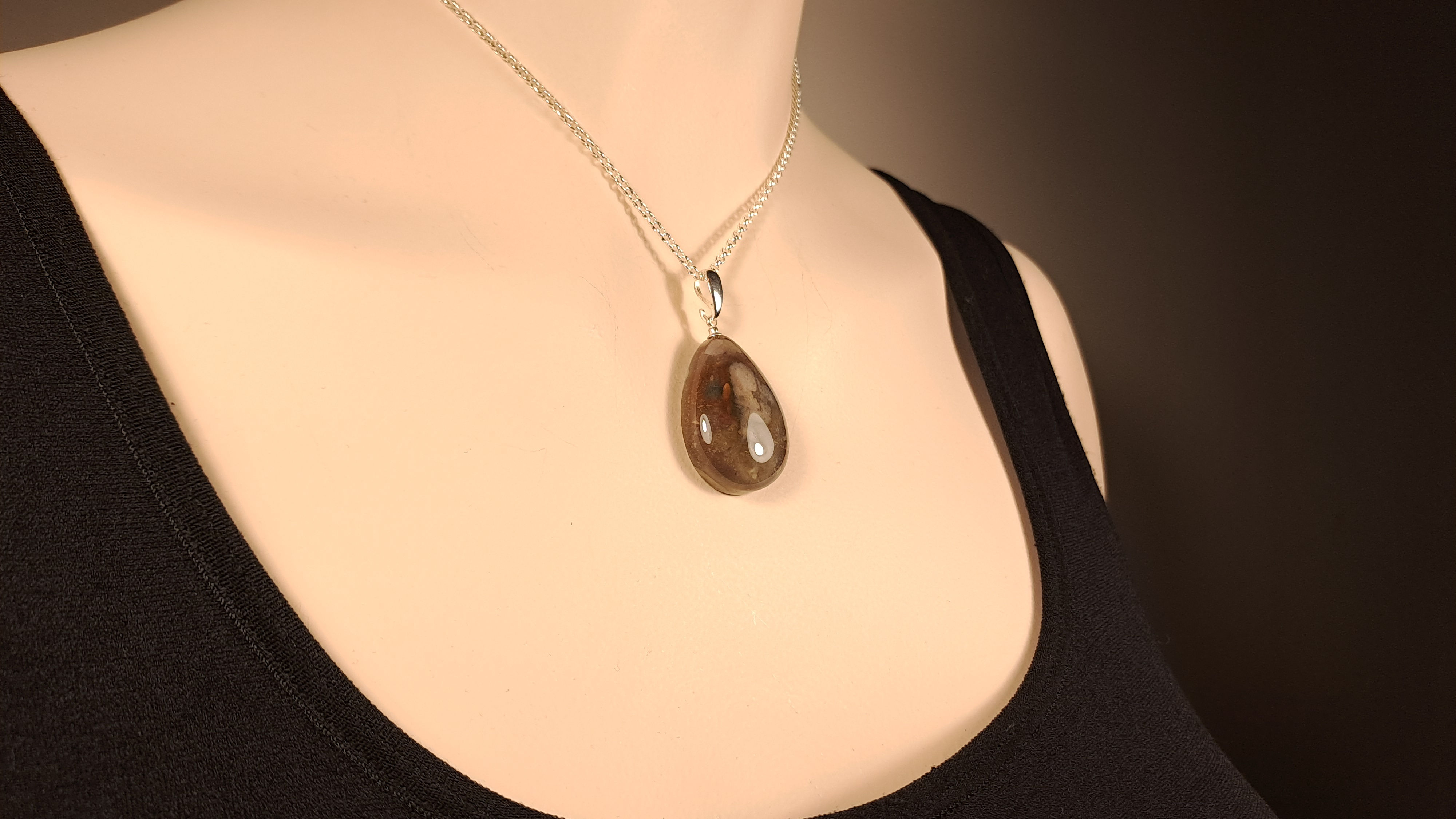 Hanger vuursteen vorm geslepen