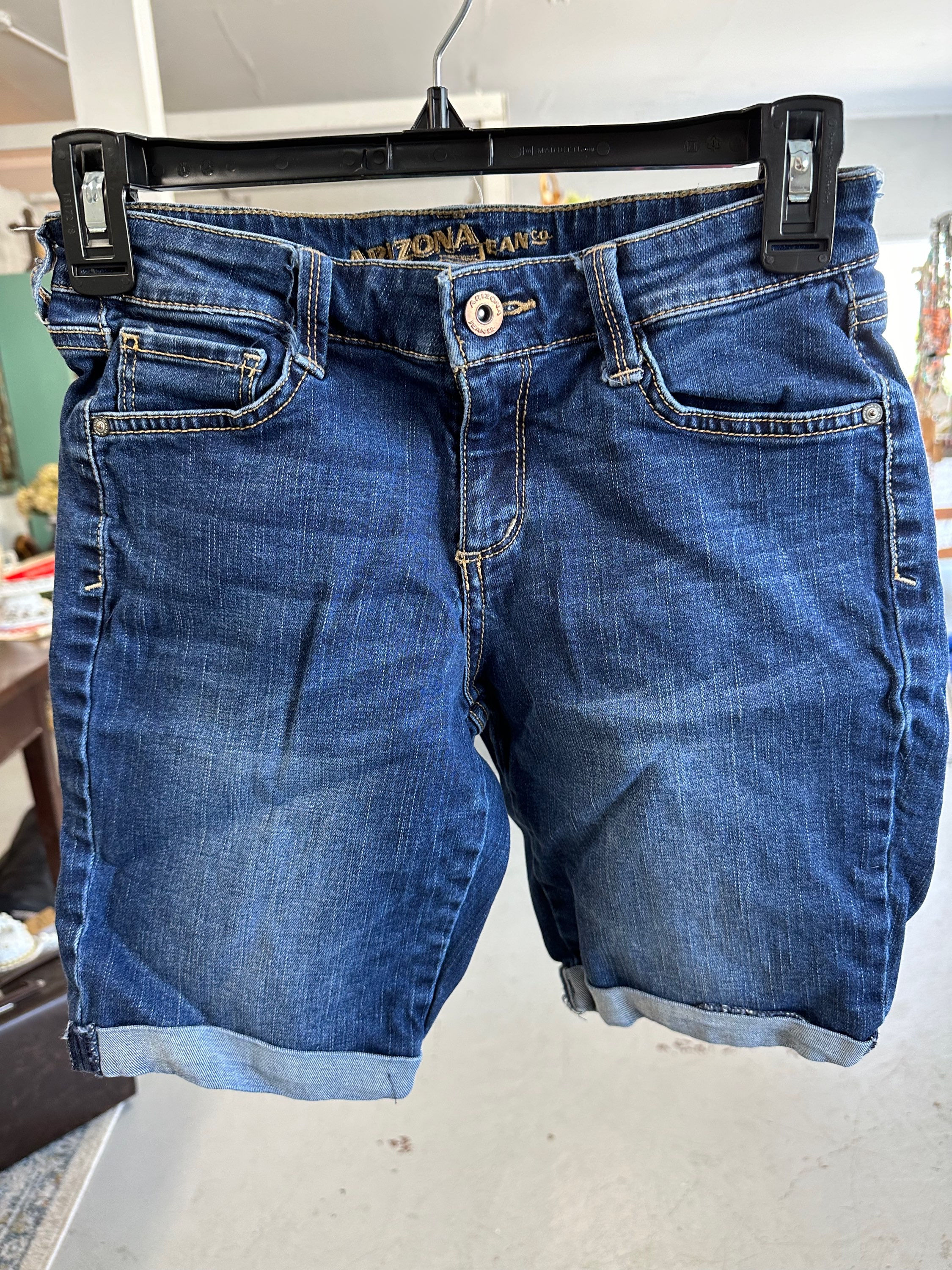 JLT624 Arizona Jean Short Size: 5