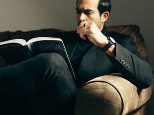 A Gentleman's Guide to Mastering Modern Living Room Decor: Suave Style for the Sophisticated Man