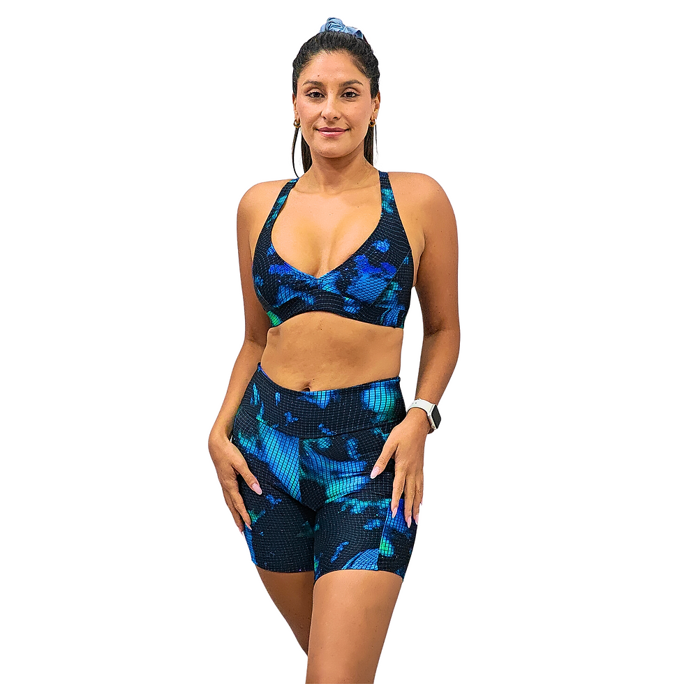 Bermuda estampada com bolsos nas laterias em tecido trilobal