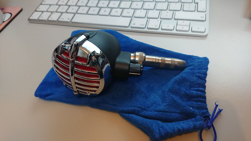 Shure 520 housed in an Astatic JT-30 case 1
