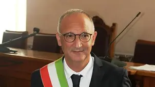 Barcellona P.G.: colpo di scena, il sindaco Pinuccio Calabrò azzera la giunta comunale