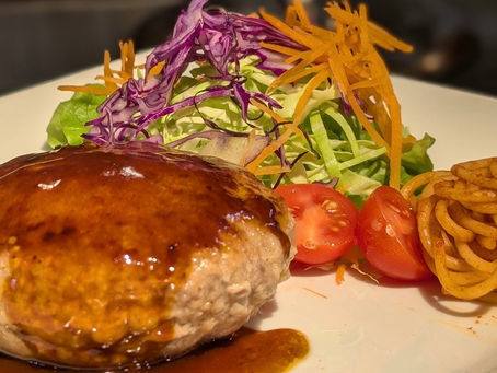 【鉄板バルぼんのてい】