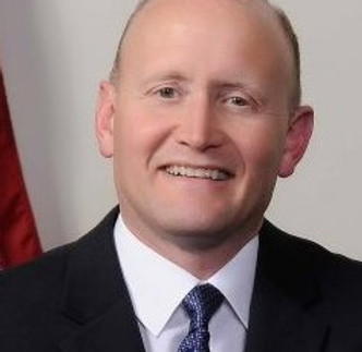 Darrin Lautenschleger headshot - tight crop - 2-8-16.jpg