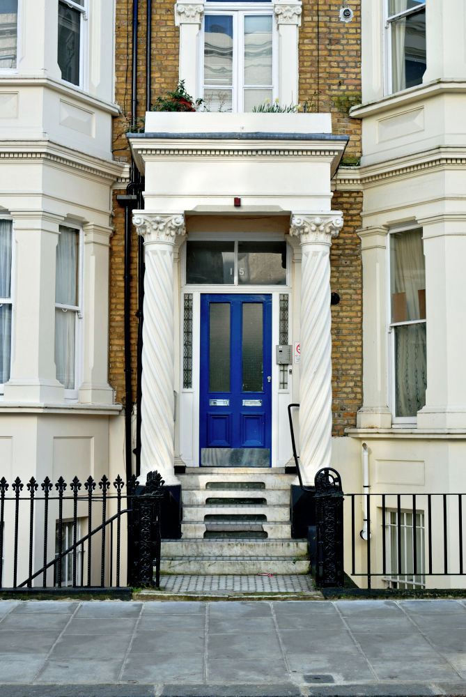 entrada de um predio em londres