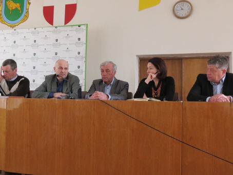 У КІВЕРЦЯХ ЗА «КРУГЛИМ СТОЛОМ» ВИРІШУВАЛИ ПРОБЛЕМИ АТОВЦІВ