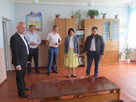 «НОВА УКРАЇНСЬКА ШКОЛА» У СЕЛІ: ЩО ЧЕКАЄ МАЙБУТНІХ ПЕРШАЧКІВ?