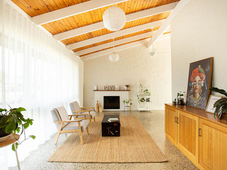 Sarah and Laura's Place: Renovation of a 1970s architecturally designed house