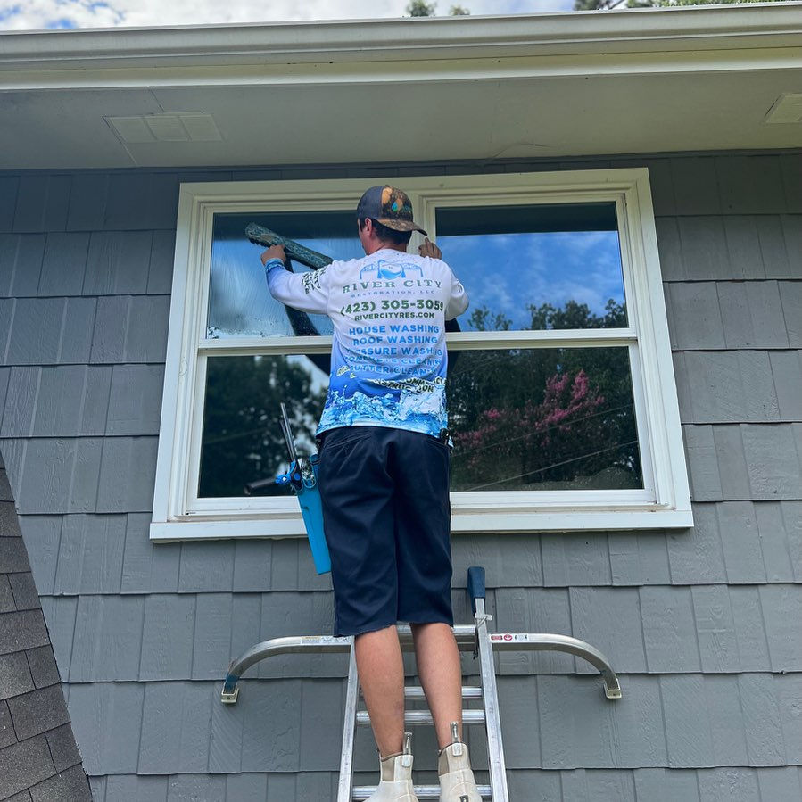 Why Professional Window Cleaning Makes a Huge Difference for Homes in Chattanooga