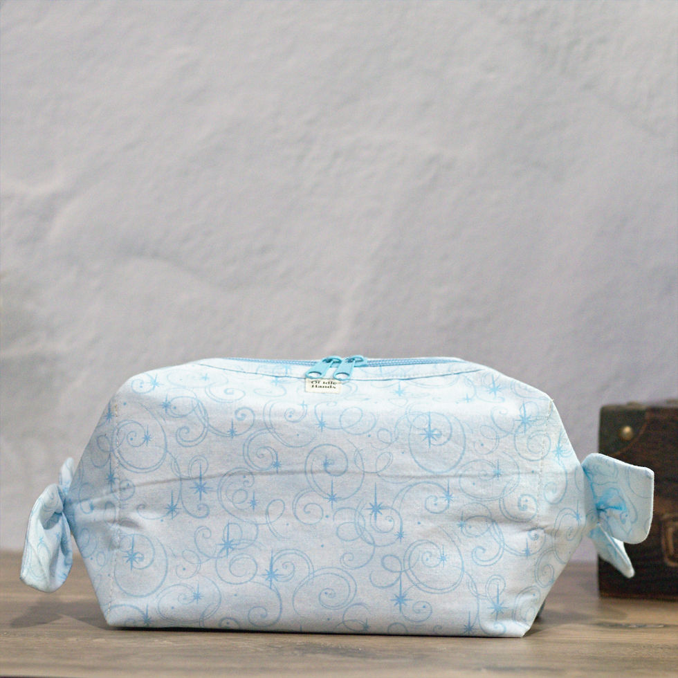 Handmade bow boxy travel pouch