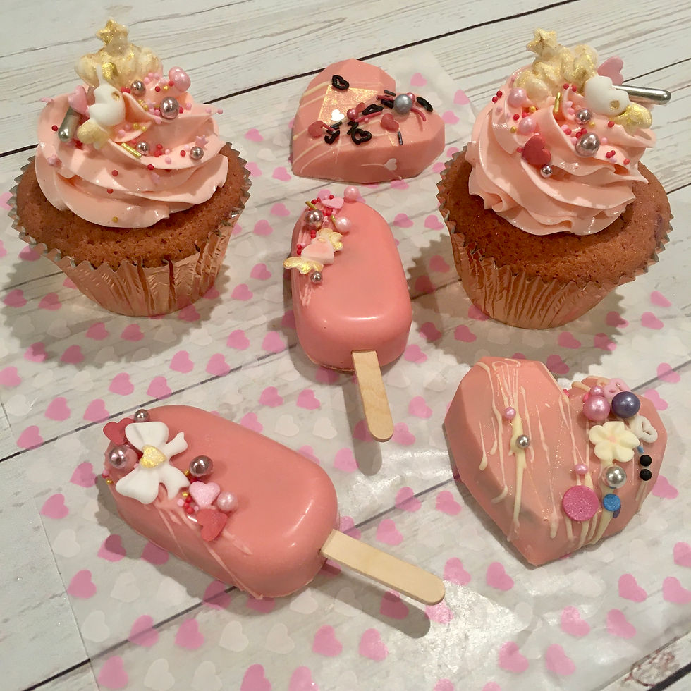 Thumbnail: Photo od a treat box by Barbara Cakes London