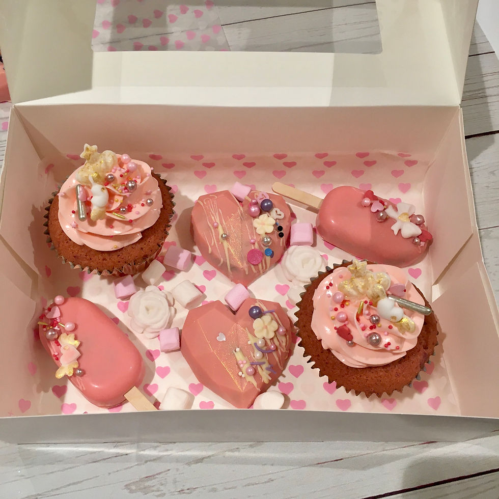 Thumbnail: Photo od a treat box by Barbara Cakes London