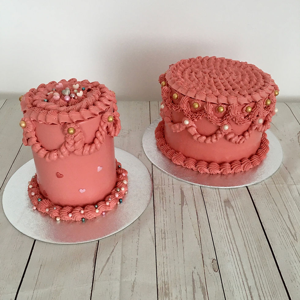 Thumbnail: Photo of a Vintage buttercream cake by Barbara Cakes London