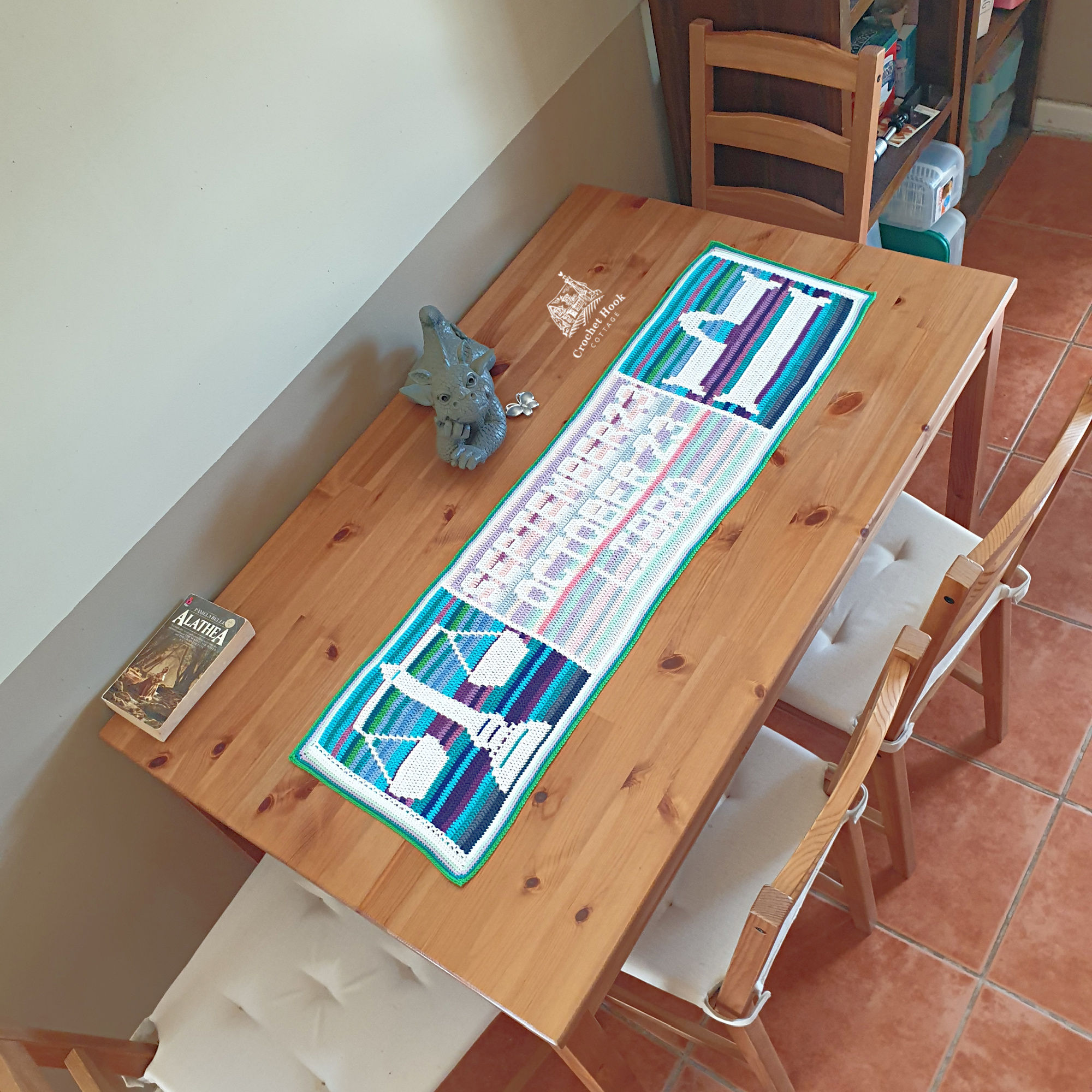 Libra Table Runner