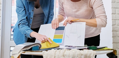 interior-design-working-women-designers-choosing-samples-fabrics-accessories-curtains_edit