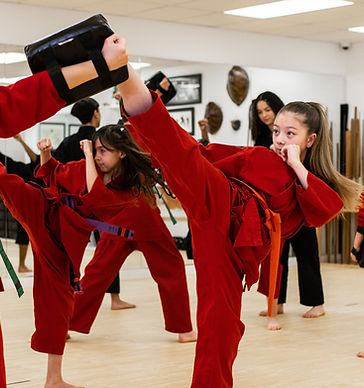 kick (320 x 230 mm) (1).jpg