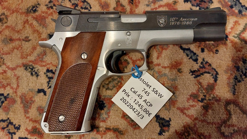 Smith & Wesson 745