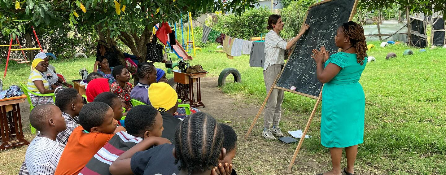 English teaching in Africa, Community development programs in Africa, Education projects. Volunteer overseas Tanzania