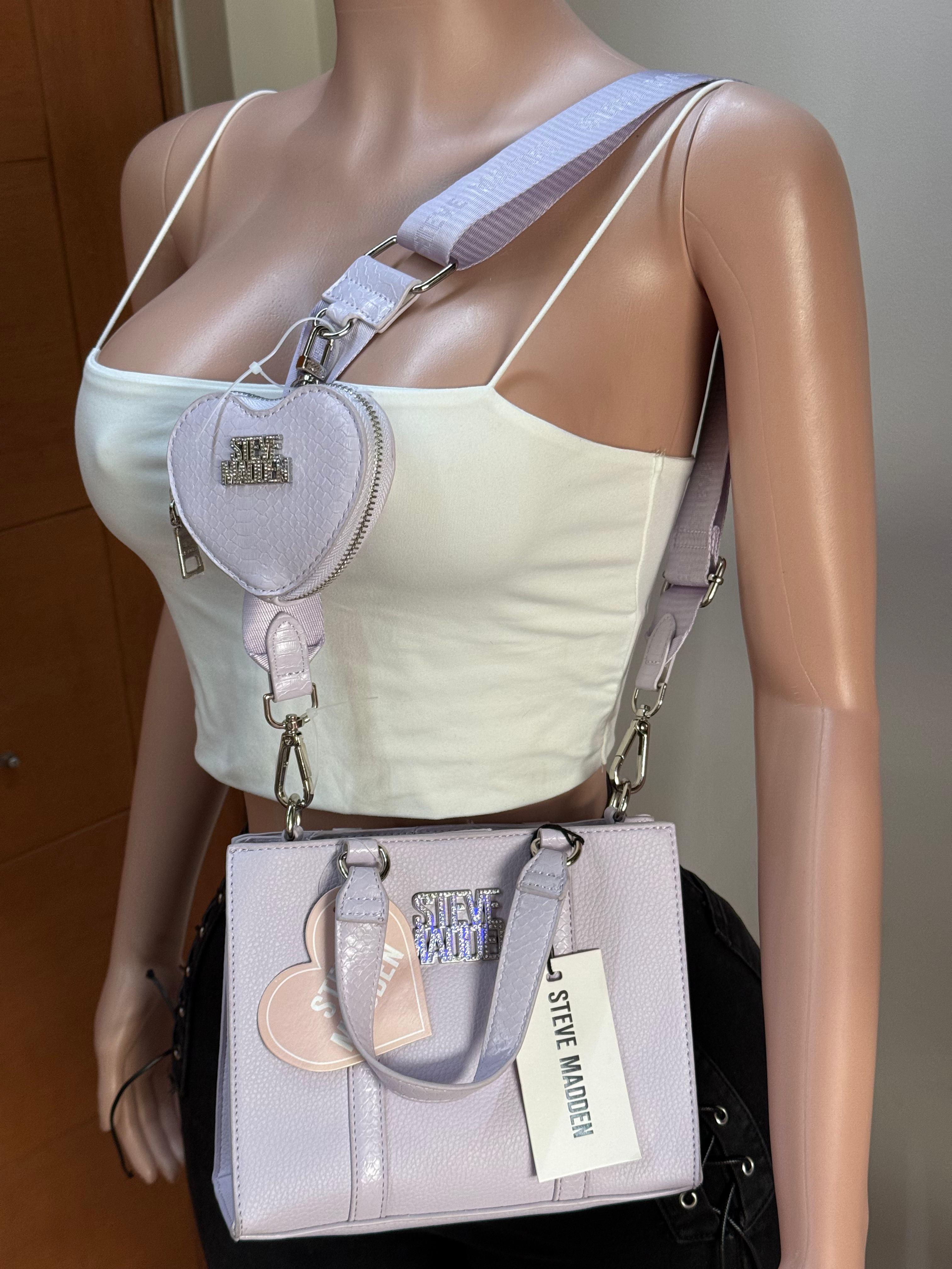 Cartera Steve Madden lila + corazón 