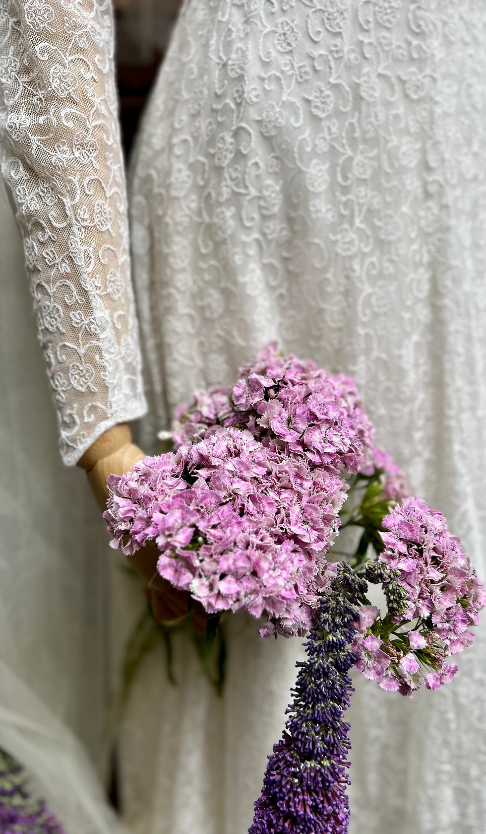 Thumbnail: 40s Lace Wedding Gown