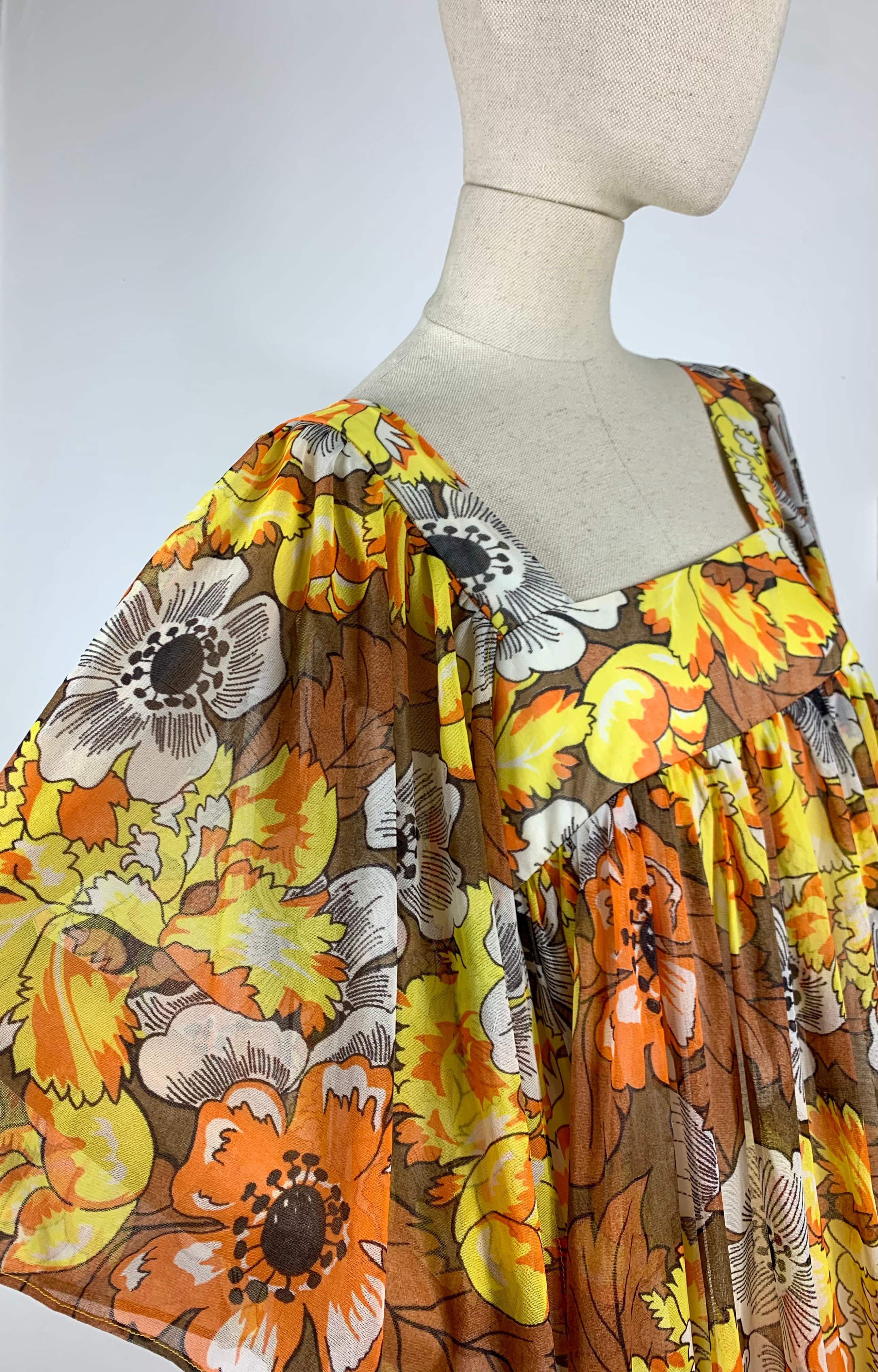 QUAD 70s Angel Sleeve Gown