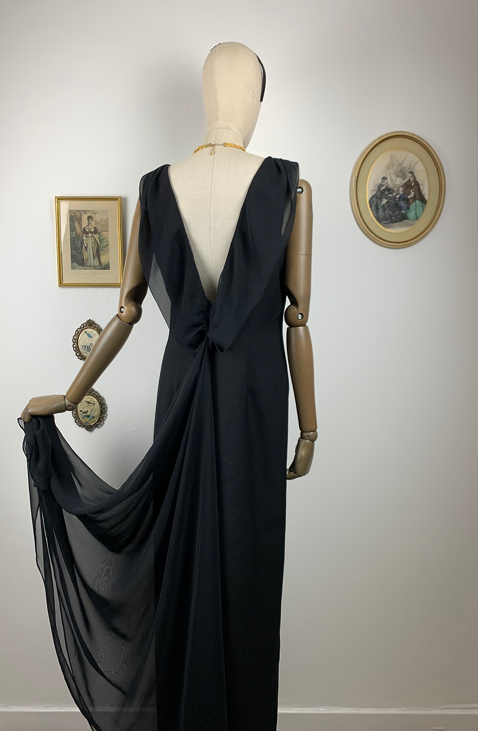 Thumbnail: Black 80s Evening Gown