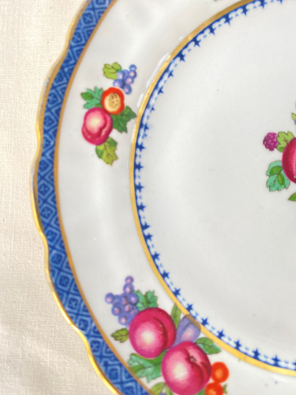 Thumbnail: Side, Fruit Plate, Booths, Gold Trim, Plum, Leaf Design, Set of 4, Scalloped Edg
