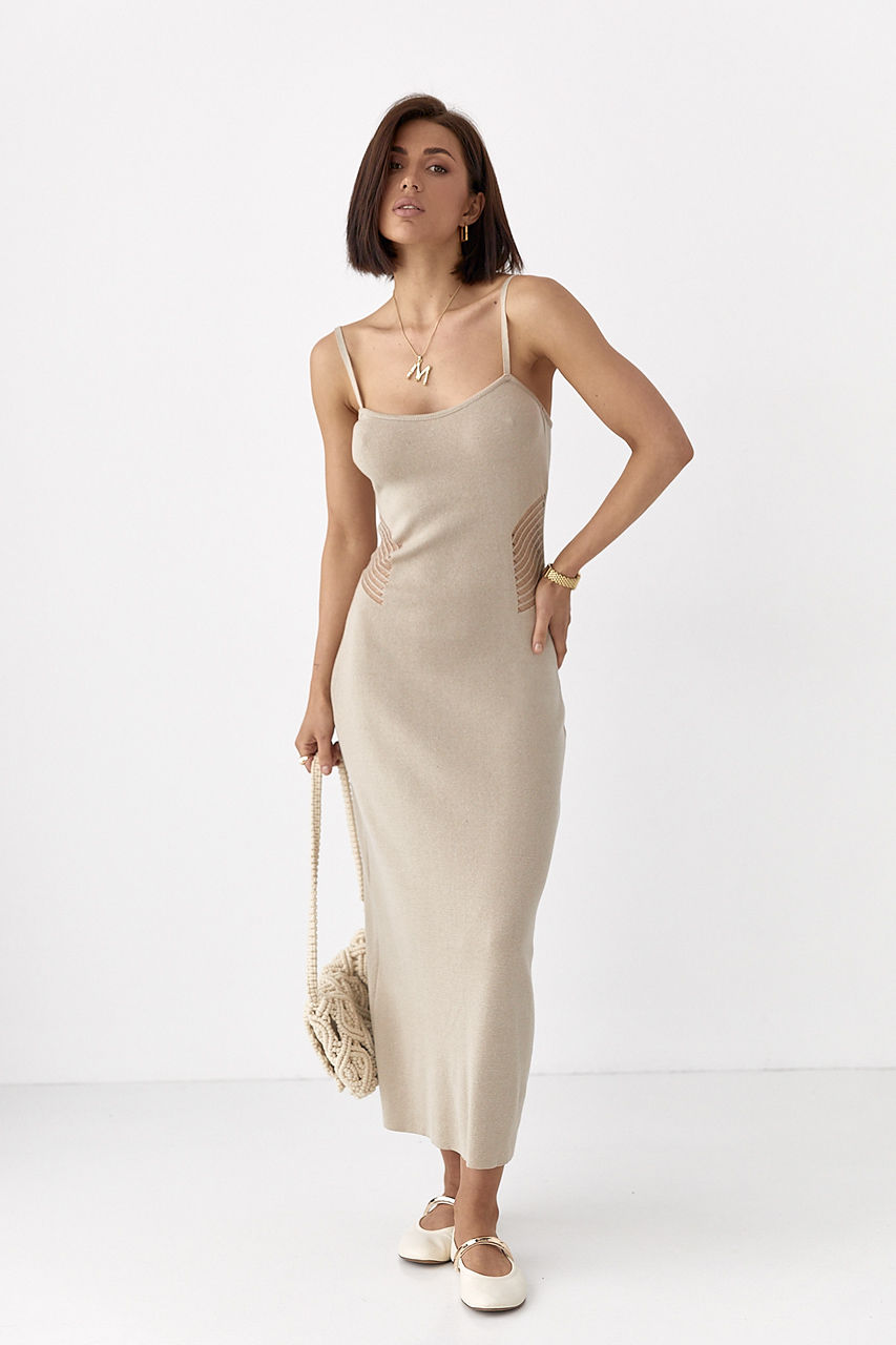 Літня в'язана сукня на бретелях