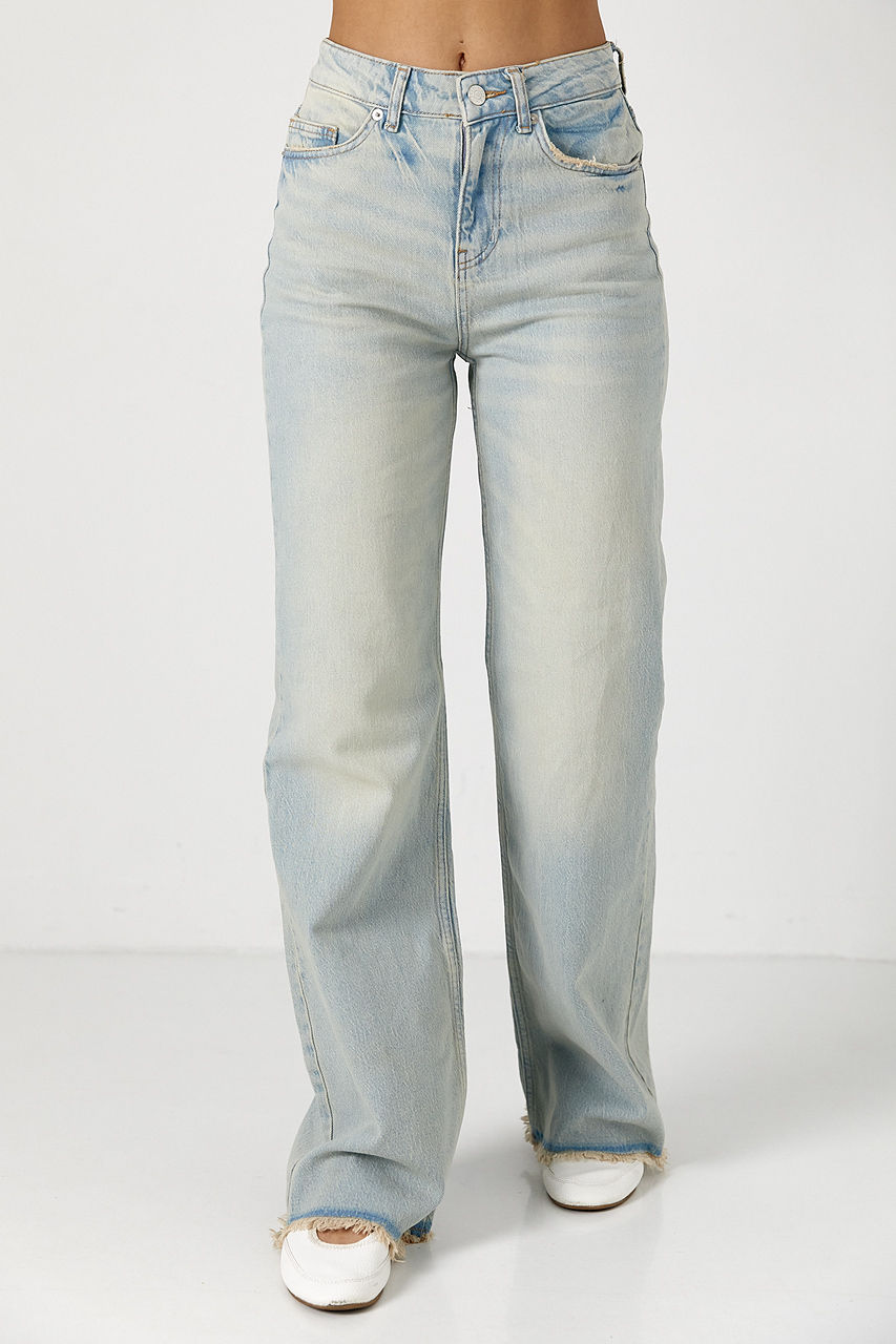 Жіночі прямі джинси з бахромою